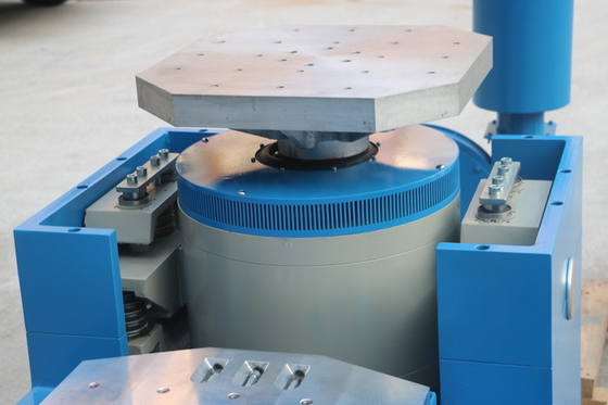 Tabela drgań elektromagnetycznych do testu wibracji sinusoidalnych litu