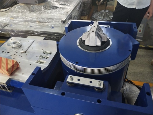 Elektrodynamiczny system wibracyjny o maksymalnym przemieszczeniu twornika 100 mm z maksymalnym rozmiarem stołu 1500 x 1500 mm