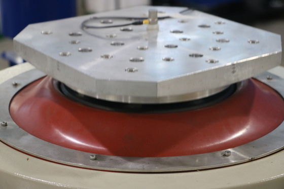 Pionowy wysokofrekwencyjny elektrodynamiczny wstrząsacz wibracji do badań wibracji tworzyw sztucznych