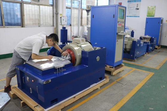 System wibracyjny o dużej pojemności z maksymalnym obciążeniem 300 kilogramów i masą cewki ruchomej 30 kilogramów do kompleksowych testów wibracyjnych